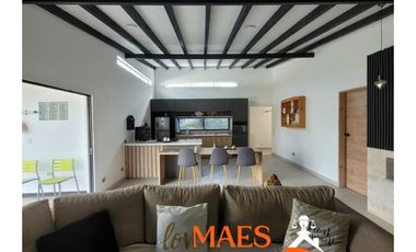CASA CAMPESTRE EN VENTA DE 3.333 M² – MARINILLA, VEREDA LAS MERCEDES