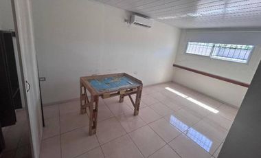 Casa en venta - 3 Dormitorios 3 Baños - Berazategui