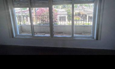 Casa en venta - 3 Dormitorios 3 Baños - Berazategui