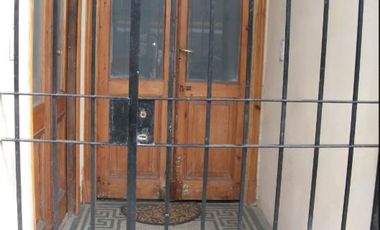 Casa en venta - 3 Dormitorios 2 Baños - Almagro