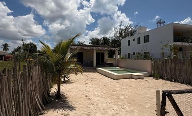 CASA EN VENTA MERIDA, PLAYA SANTA CLARA, A 30 MTS DEL MAR, ENTREGA INMEDIATA.