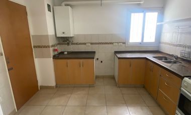 ALQUILER Departamento 2 Dormitorios con balcón en General Paz