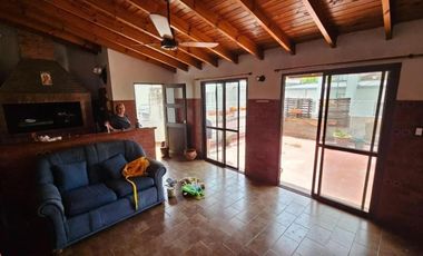 PH en venta - 3 Dormitorios 2 Baños - Lanús