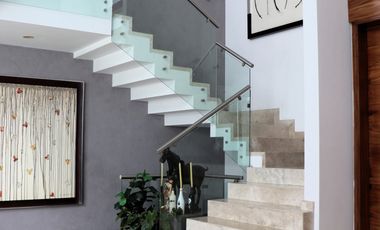 CASA EN VENTA EN VALLE REAL