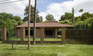 Casa en construcción en la Laguna de Lobos
