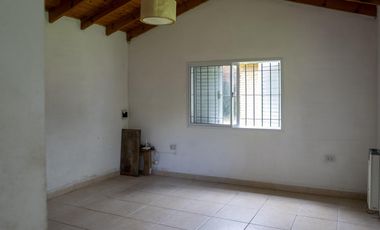 Casa en construcción en la Laguna de Lobos