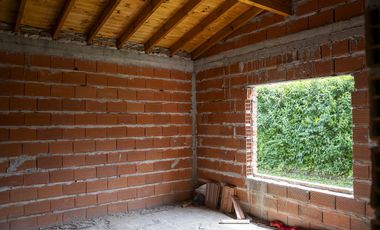 Casa en construcción en la Laguna de Lobos