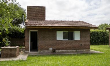 Casa en construcción en la Laguna de Lobos