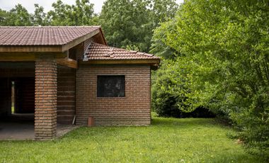 Casa en construcción en la Laguna de Lobos