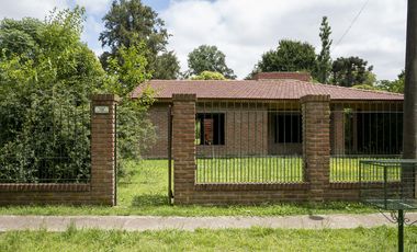 Casa en construcción en la Laguna de Lobos