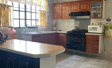 🏡 Casa con doble altura y diseño arquitectónico en esquina – Fracc San Carlos