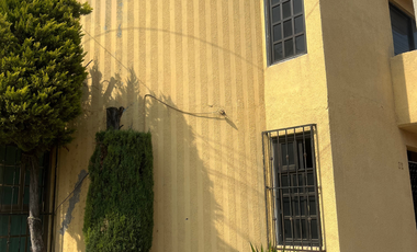 🏡 Casa con doble altura y diseño arquitectónico en esquina – Fracc San Carlos