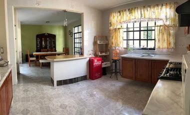 🏡 Casa con doble altura y diseño arquitectónico en esquina – Fracc San Carlos