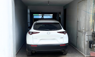 🏡 Casa con doble altura y diseño arquitectónico en esquina – Fracc San Carlos