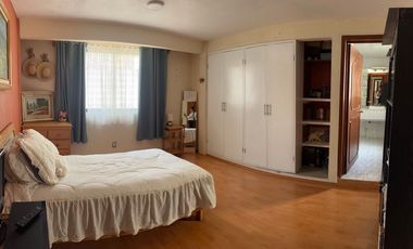 🏡 Casa con doble altura y diseño arquitectónico en esquina – Fracc San Carlos