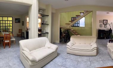 🏡 Casa con doble altura y diseño arquitectónico en esquina – Fracc San Carlos