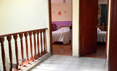 🏡 Casa con doble altura y diseño arquitectónico en esquina – Fracc San Carlos