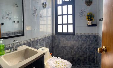 🏡 Casa con doble altura y diseño arquitectónico en esquina – Fracc San Carlos