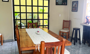 🏡 Casa con doble altura y diseño arquitectónico en esquina – Fracc San Carlos