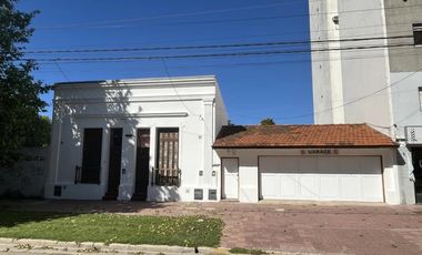 Propiedad multifamiliar en venta - 7 Dormitorios 8 Baños - Miramar