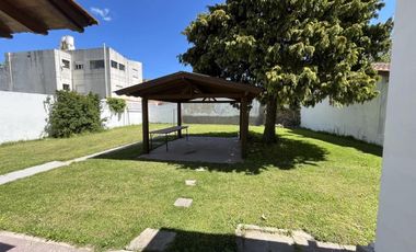 Propiedad multifamiliar en venta - 7 Dormitorios 8 Baños - Miramar