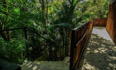 EL NIDO TOWN RESIDENCE