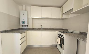 Venta PH 2 dormitorios con balcón terraza Complejo Residencial Esmeralda