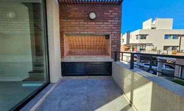 Venta PH 2 dormitorios con balcón terraza Complejo Residencial Esmeralda