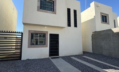 Casa Semiamueblada en renta en Altamira Residencial