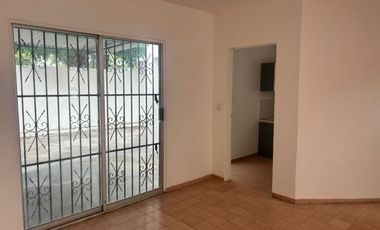 CASA EN VENTA EN MERIDA F-214, 2 REC. EN VISTA ALEGRE NORTE $3,150,000