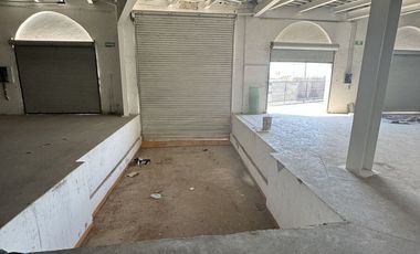 BODEGA COMERCIAL con 37.5 kvas y a 5 min del PIQ con frente a Ctra SLP-QRO