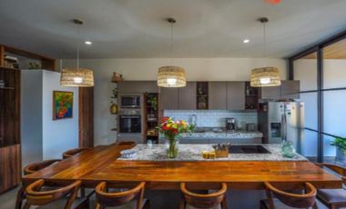 Espectacular Residencia dentro de Privada