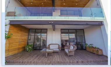 Espectacular Residencia dentro de Privada