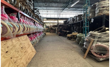 Bodega Industrial con Oficinas en Venta Iztapalapa