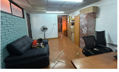 Bodega Industrial con Oficinas en Venta Iztapalapa