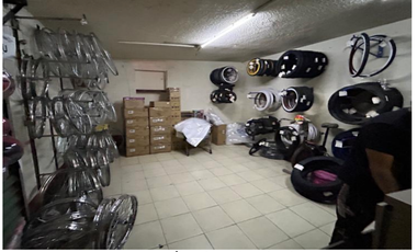 Bodega Industrial con Oficinas en Venta Iztapalapa
