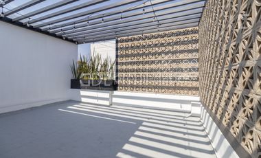 ARISTA CASA RECIÉN REMODELADA EN VENTA