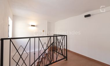 ARISTA CASA RECIÉN REMODELADA EN VENTA