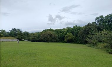 SAN JOSE / SAN CARLOS / 30000 M / COLINDA CON RIO / NEGOCIABLE AG