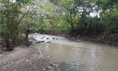 SAN JOSE / SAN CARLOS / 30000 M / COLINDA CON RIO / NEGOCIABLE AG