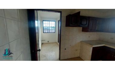 SE ALQUILA BELLO Y AMPLIO APARTAMENTO EN SANTIAGO FRENTE ALA N