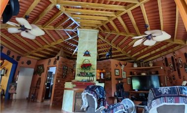 EL VALLE DE ANTON / 1600M / 3 HABITACION / 3 BAÑOS /  AMOBLADA AG