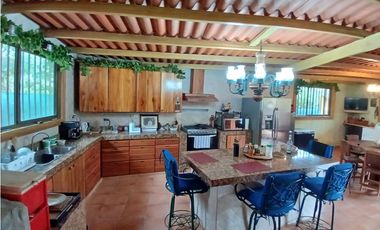 EL VALLE DE ANTON / 1600M / 3 HABITACION / 3 BAÑOS /  AMOBLADA AG