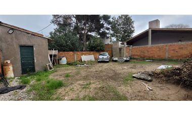Venta de Galpón en Pinamar con departamentos a construir