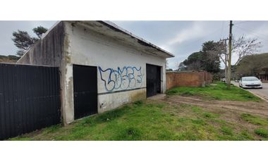 Venta de Galpón en Pinamar con departamentos a construir