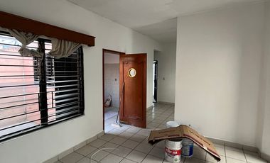 CASA DE UN SOLO PISO EN RENTA FRACCIONAMIENTO LA GLORIA