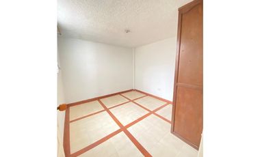 SE ARRIENDA APARTAMENTO SEGUNDO PISO BARRIO ENTRE RIOS TULU VALLE.