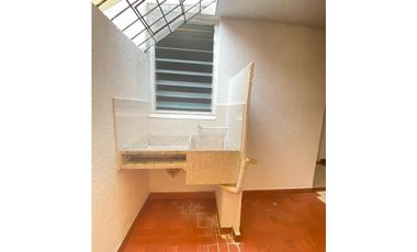 SE ARRIENDA APARTAMENTO SEGUNDO PISO BARRIO ENTRE RIOS TULU VALLE.