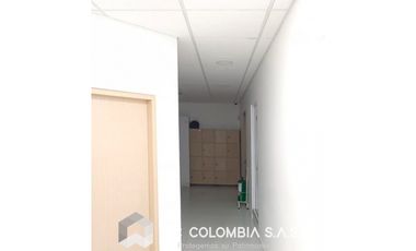 VENTA DE LOCAL B-12 - CENTRO COMERCIAL TERREROS - SOACHA