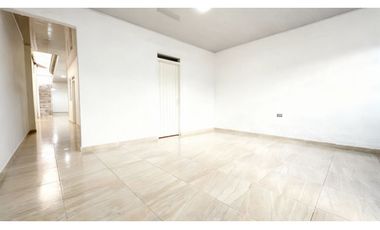 Casa remodelada de un piso en venta - Los Libertadores Palmira Valle